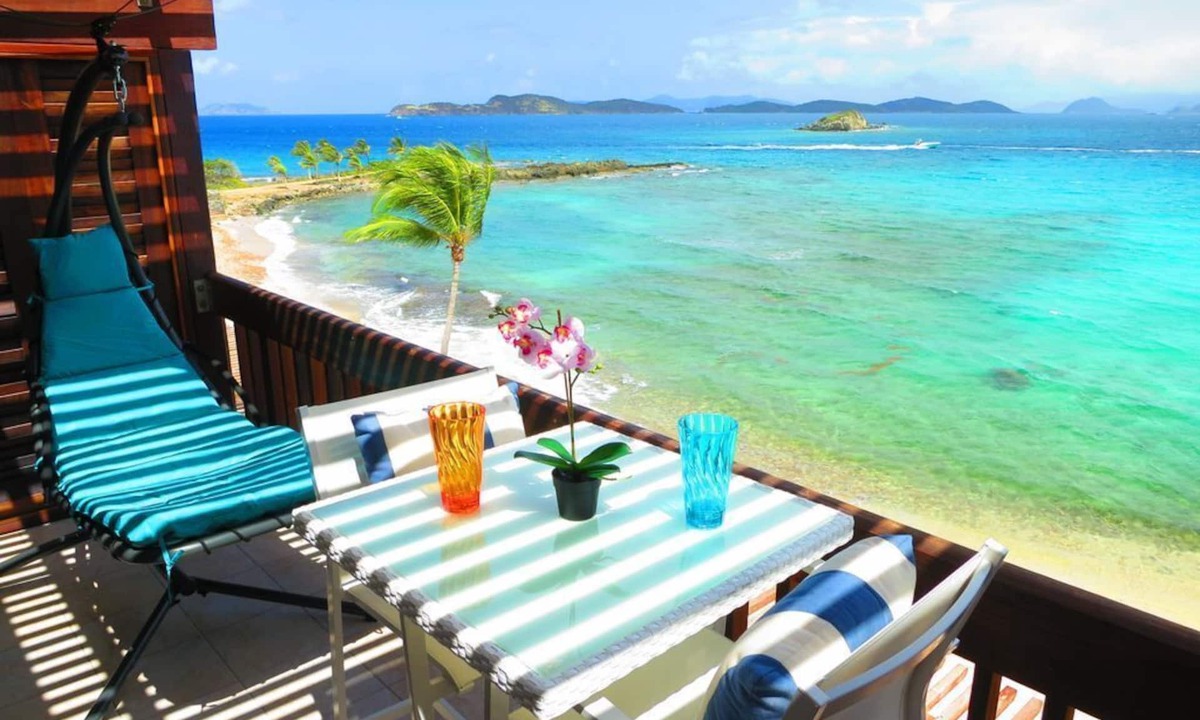 Red Hook Condo | 🌴 2BR Sapphire Beachfront Newly Renovated Perfect for Family Washer/Dryer/WiFi