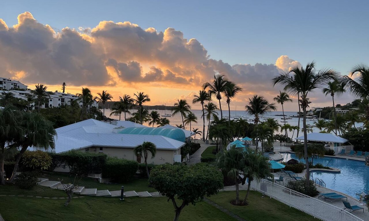 Nazareth Condo | Elysian BEACH BREEZE Beachfront Condo with Breathtaking Views, Pool & No Stairs