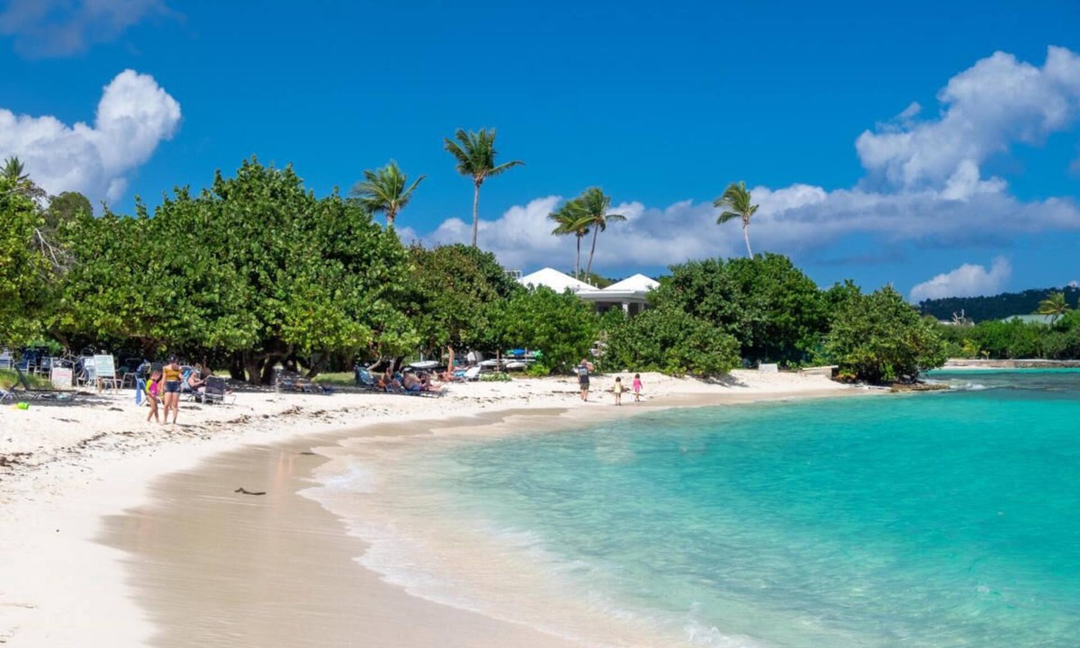 Cabes Point Condo | Lovely Sapphire Beachfront Condo - Snorkel Crystal Cove - Paradise !
