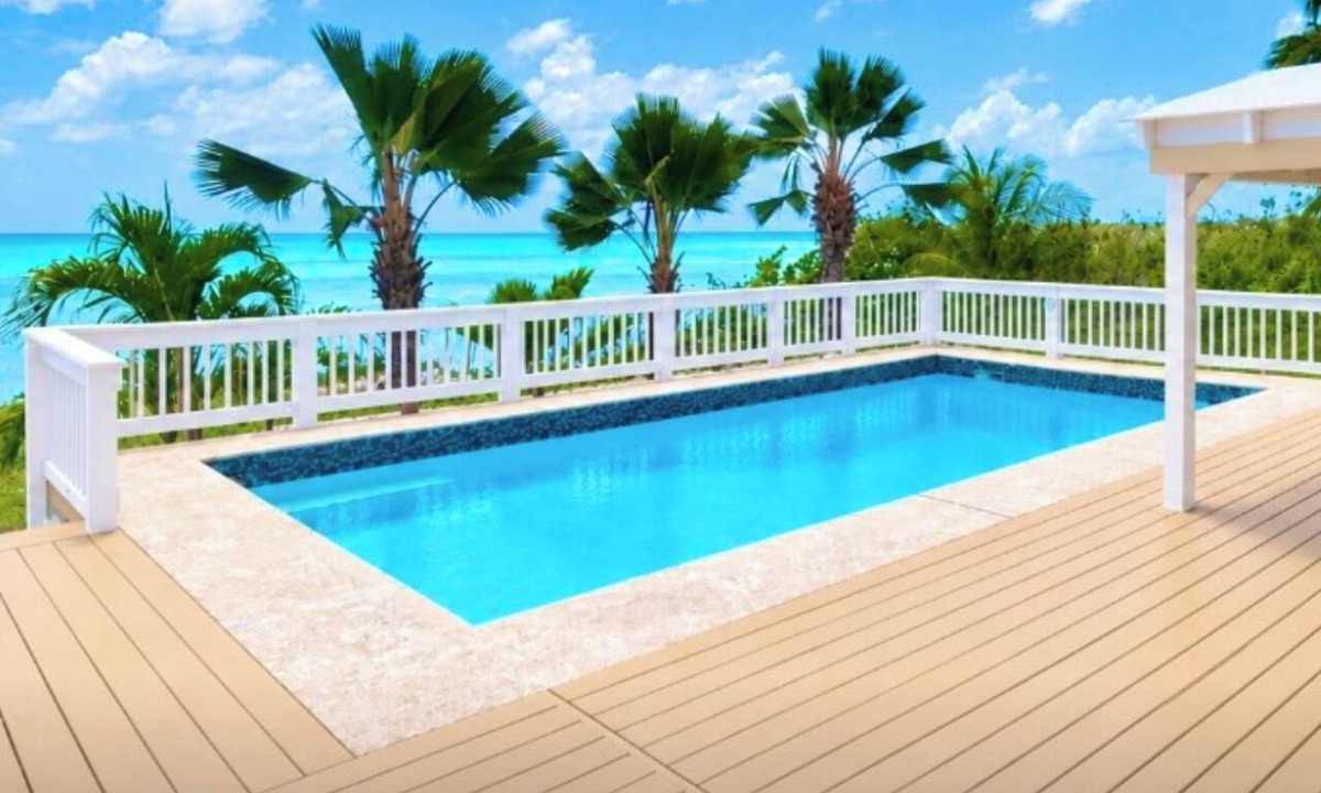 Estate Enfield Green House | Luxury 2 bedroom Waterfront Villa Private Pool, & Spacious Deck