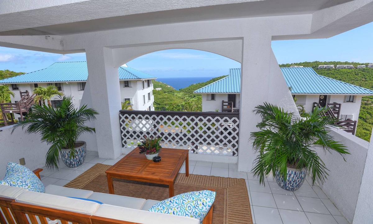 Estate Wintberg Condo | Luxury in Paradise