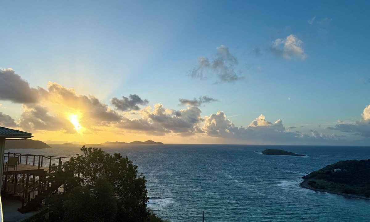Estate Saint Quaco and Zimmerman Villa | Oct. and Nov. dates available! 5 min from Salt Pond! Book Thanksgiving!