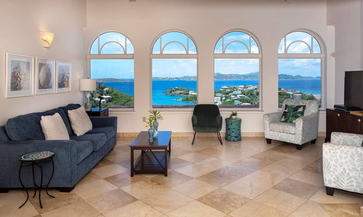 Estate Enighed Villa | Poinciana 10% Off Fall!