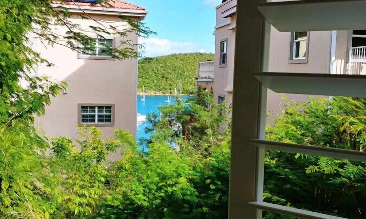 Estate Enighed House | The `Shack` at Tropical Panorama - In Town Basic Accommodations w/AC & Parking