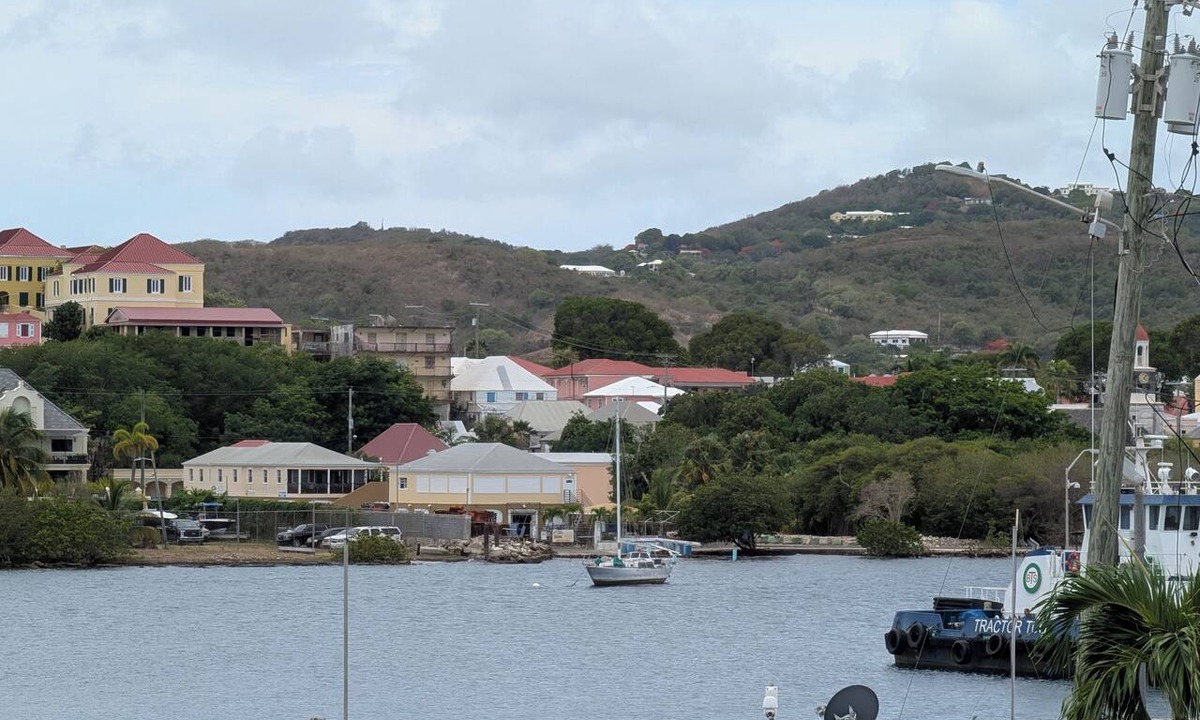 Estate Altona Condo | Vis Ton Reve- 2-bedroom condo in amazing Christiansted with AC and comfort