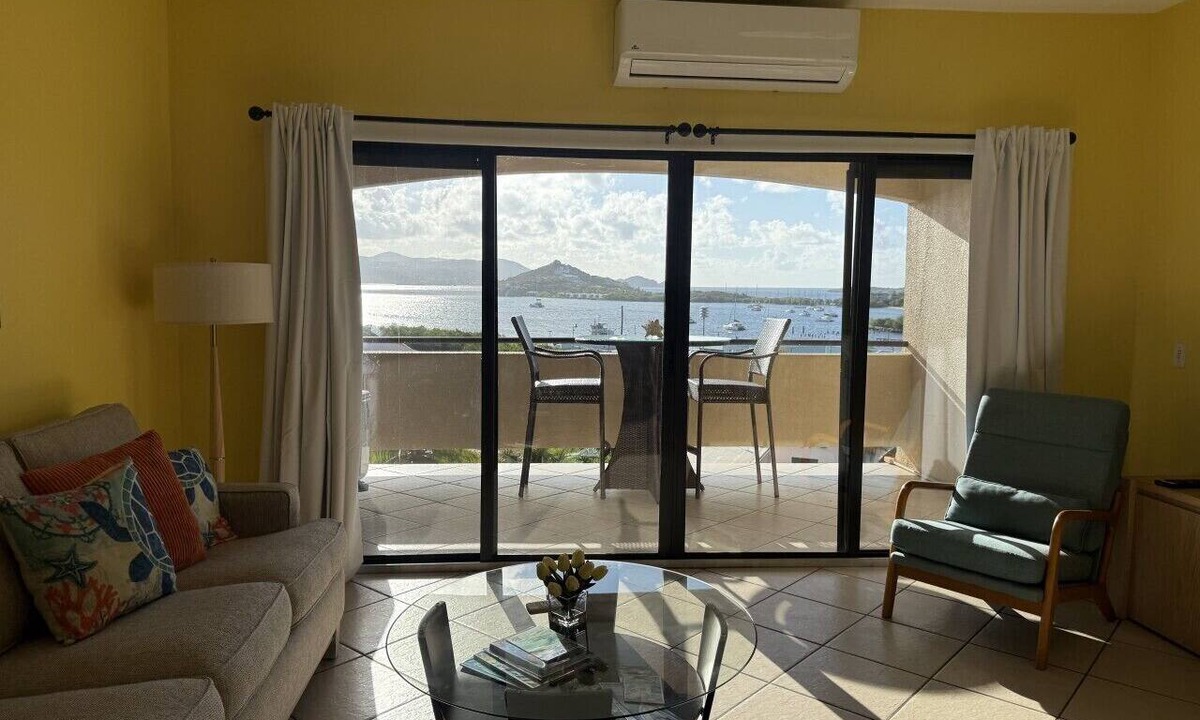 Red Hook Condo | Walk to Ferry Red Hook 1BR Condo w/Stunning Balcony Views + Free Parking