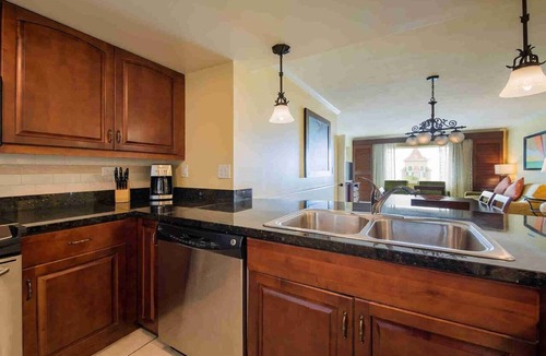 Estate Bakkero Resort | 2 Bedroom at Marriott's Frenchman's Cove