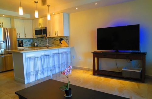 Red Hook Condo | 🌴 2BR Sapphire Beachfront Newly Renovated Perfect for Family Washer/Dryer/WiFi