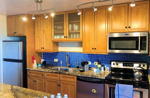 Estate Altona Condo | Anchor's Away - 2 bed/2 bath harbor view condo- beach and pool.