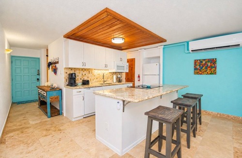 Orange Grove Condo | Beach-Access Condo | Pool, King & Two Queens
