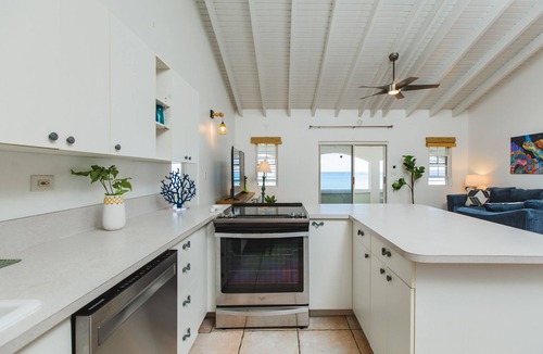 Estate Prosperity West House | Beachfront Home - Just a Few Steps to the Beach - Auto On Generator