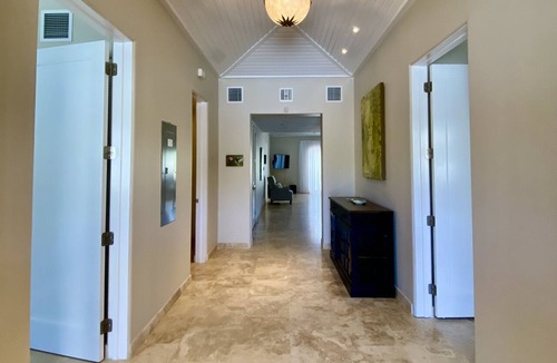 Estate Chocolate Hole and Great Cruz Bay Villa | Beachfront-Jacuzzi,Kayaks, SUPs, Snorkel Gear, No Stairs, Near Town-GENERATOR