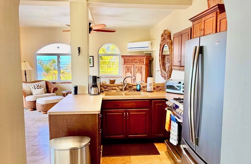Estate Freemans Ground Villa | COUPLES RETREAT, PANORAMIC OCEAN VIEWS, FREE KAYAKS & PADDLE BOARDS