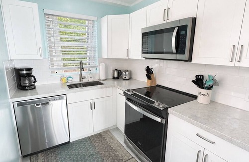Estate Coakley Bay Condo | Crucian Sunsets-Amazing sea views, pool, generator, 3bd/2ba Coakley Bay Condo.