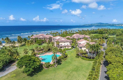 La Grande Princesse Condo | DUAL Ocean Views! Beachfront Gem Pool, Hot Tub Steps to Sand & Dining