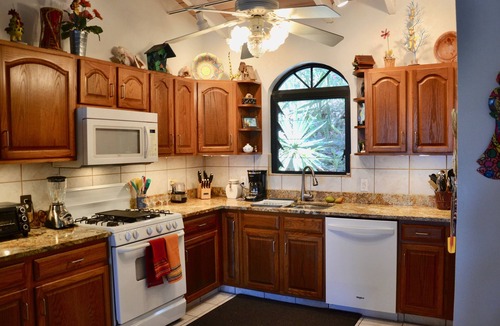 Upper Carolina House | Island Breeze: 10% Discount for October Solar & Batt AC Hot Tub