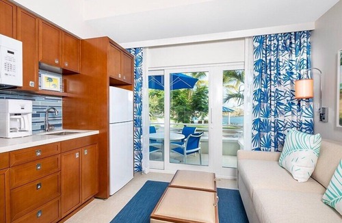 Estate Frenchman Bay Condo | LImetree Beach Resort - Studio