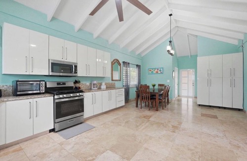 Estate Enfield Green Villa | Luxury 1 bedroom Waterfront Villa with Private Pool and Spacious Deck