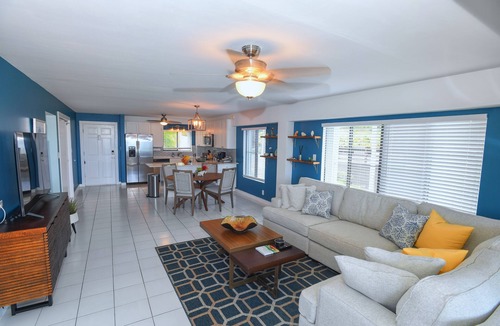 Estate Wintberg Condo | Luxury in Paradise