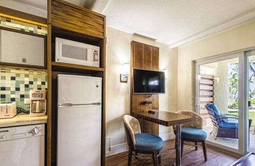 Frydendal Apartment | Margaritaville Vacation Club by Wyndham - St. Thomas - Studio visual assist, hearing