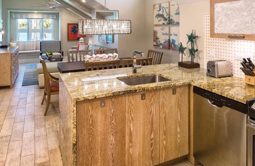 Frydendal Resort | Margaritaville Vacation Club - St. Thomas USVI Luxury Wyndham Presidential Suite
