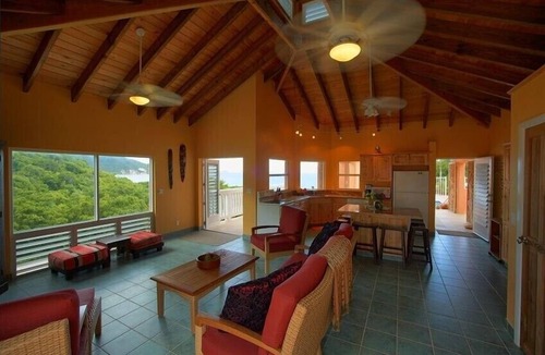 Fish Bay Villa | Peaceful, Eco Conscious Villa steps from the National Park and Ocean!
