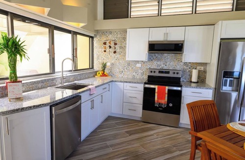 Estate Teague Bay Condo | Reef-side summer escape with Ocean views!