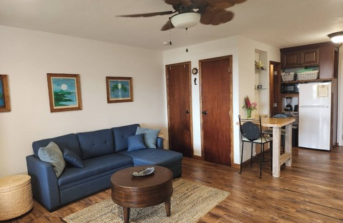 Frydendal Apartment | Sapphire House - GENERATOR ! We are just a short Walk to Sapphire Beach