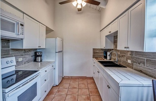 Contant Hill Apartment | Sea Star 1-bedroom apt in Cruz Bay (A-6)