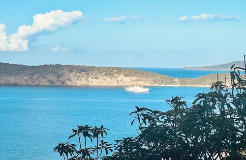 Estate Caret Bay Cottage | Secluded Ocean View Love Suite