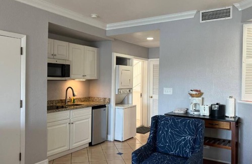 Estate Kings Quarter Apartment | Spacious Studio with Balcony | Kitchenette