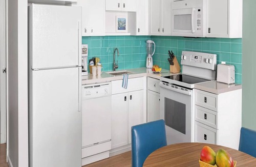 Nazareth Apartment | Studio King Suite, w/Kitchenette, in Saint Thomas, at Elysian Beach Resort!