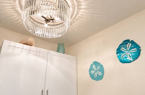 Red Hook Condo | Updated: Luxe Condo steps from Sapphire Beach!