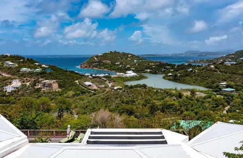 Monte House | Villa De Vida