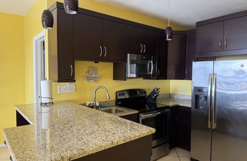 Red Hook Condo | Walk to Ferry Red Hook 1BR Condo w/Stunning Balcony Views + Free Parking