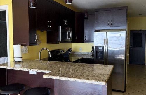 Red Hook Condo | Walk to Ferry Red Hook 1BR Condo w/Stunning Balcony Views + Free Parking