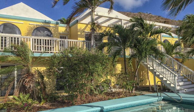 Apartment In Private Villa With Pool And Short Walk To Beach. in Christiansted
