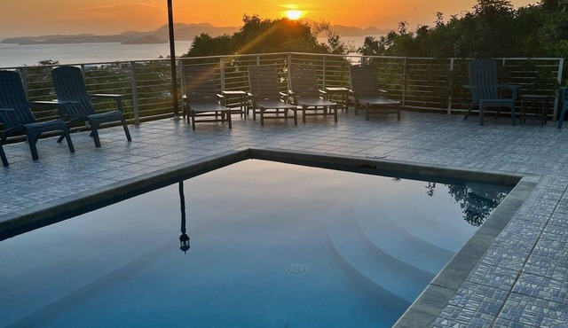 DISCOUNTED rate thru 10/31 Villa Amerigo LUX 3 King BR Pool Villa with Generator in Cruz Bay