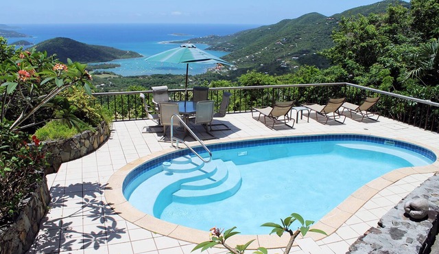 Eco-Friendly 3 BR villa with pool. Stunning Coral Bay views! in Coral Bay