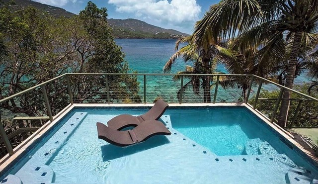 Magen's Bay Luxury Super Villa! 3 Pools,Pocket Sand Beach,36' Boat,Staff & Chef in St Thomas