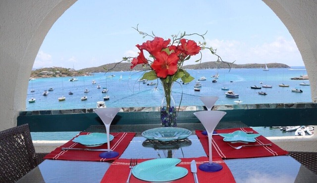 Ocean front, Amazing Views, Hosts Lives Nearby & Offers free Concierge Service in St Thomas