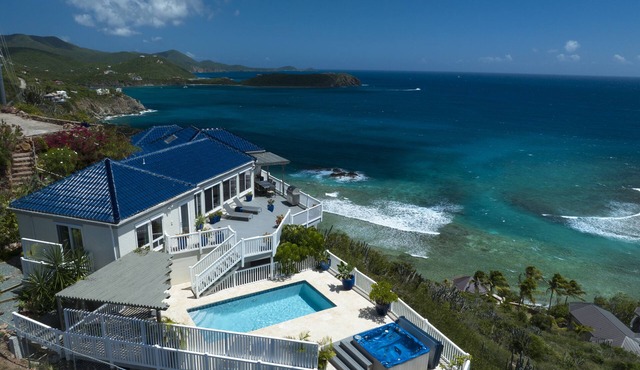 OCEANFRONT, SWEEPING SUNRISE TO SUNSET VIEWS, CAN'T MISS AUG. LAST MINUTE DEALS in St. John