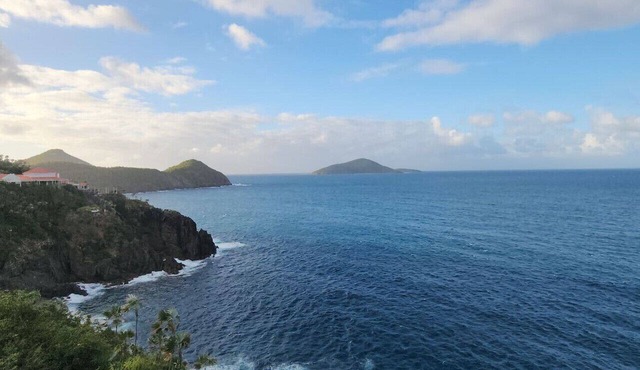 Oceanfront Villa With Pool Hot Tub & Views! USVI in St Thomas