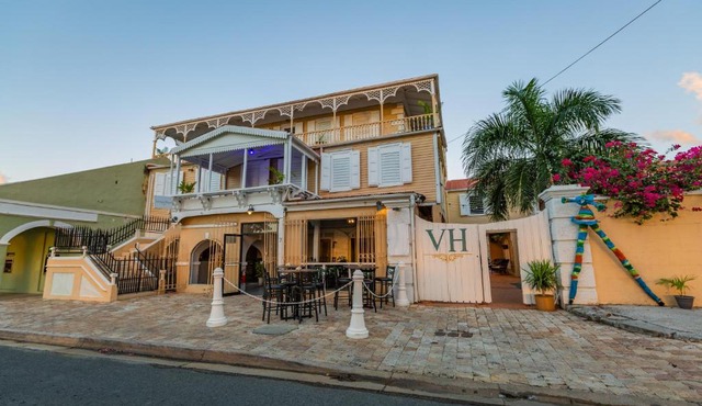 Ruff Resort at Victoria House in Frederiksted