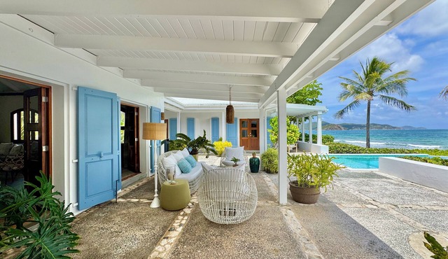 Spindrift ~ Serene Oceanfront 3-Bdrm Villa W/Pool & Solar in Coral Bay