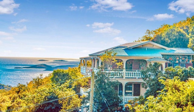 St. John Ocean-View Stone Villa, 4BR for Families,7 Min to Cruz Bay in Cruz Bay
