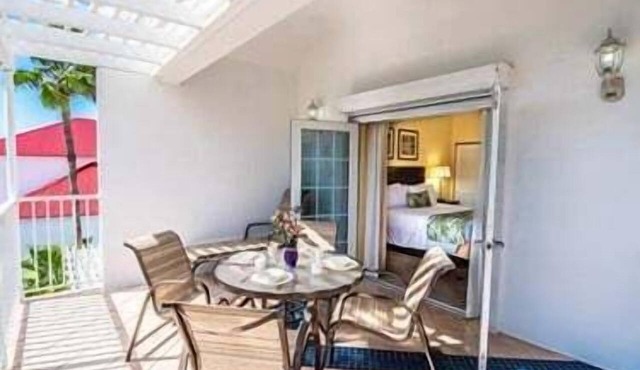 Studio Sleeps 4 w/Pool & Ocean View in Charlotte Amalie
