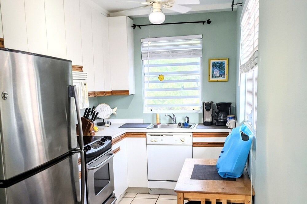 Photo of Kitchen in Estate Coakley Bay