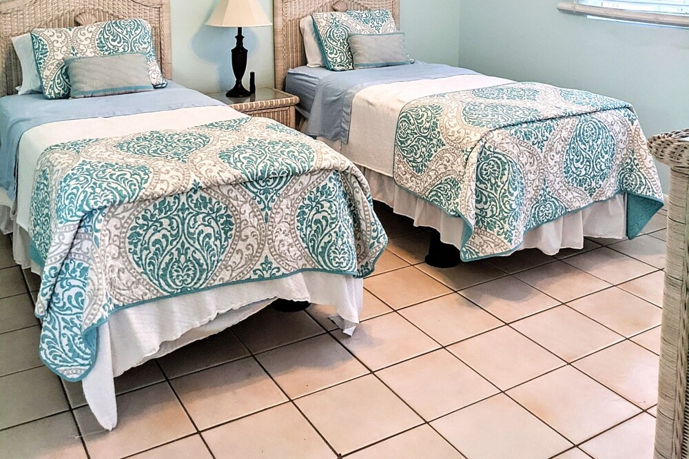 Photo of Bedroom in Estate Coakley Bay