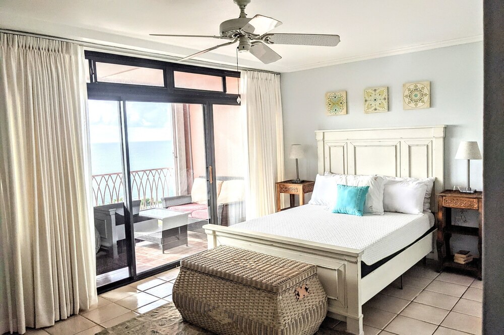 Photo of Bedroom in Estate Coakley Bay